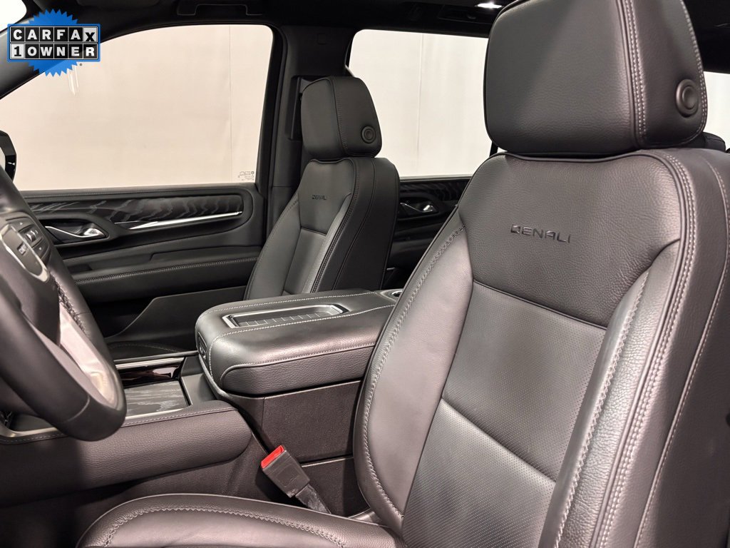 Used 2023 GMC Yukon Denali image 12