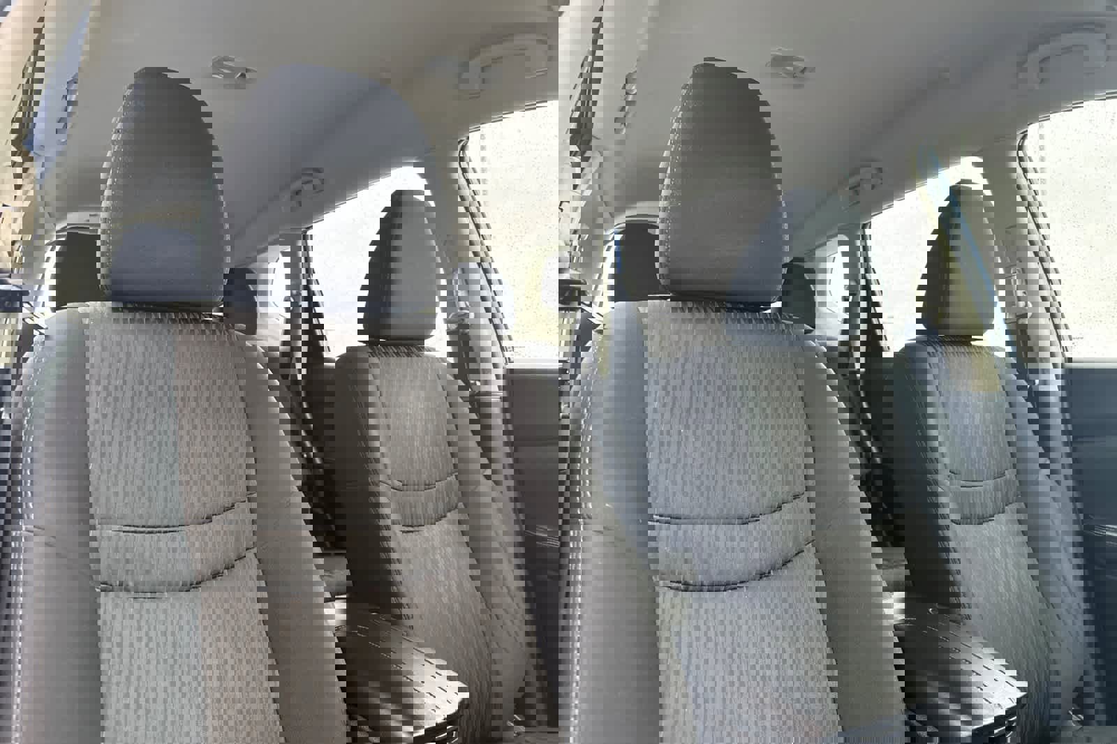 Used 2017 Nissan Rogue S image 17