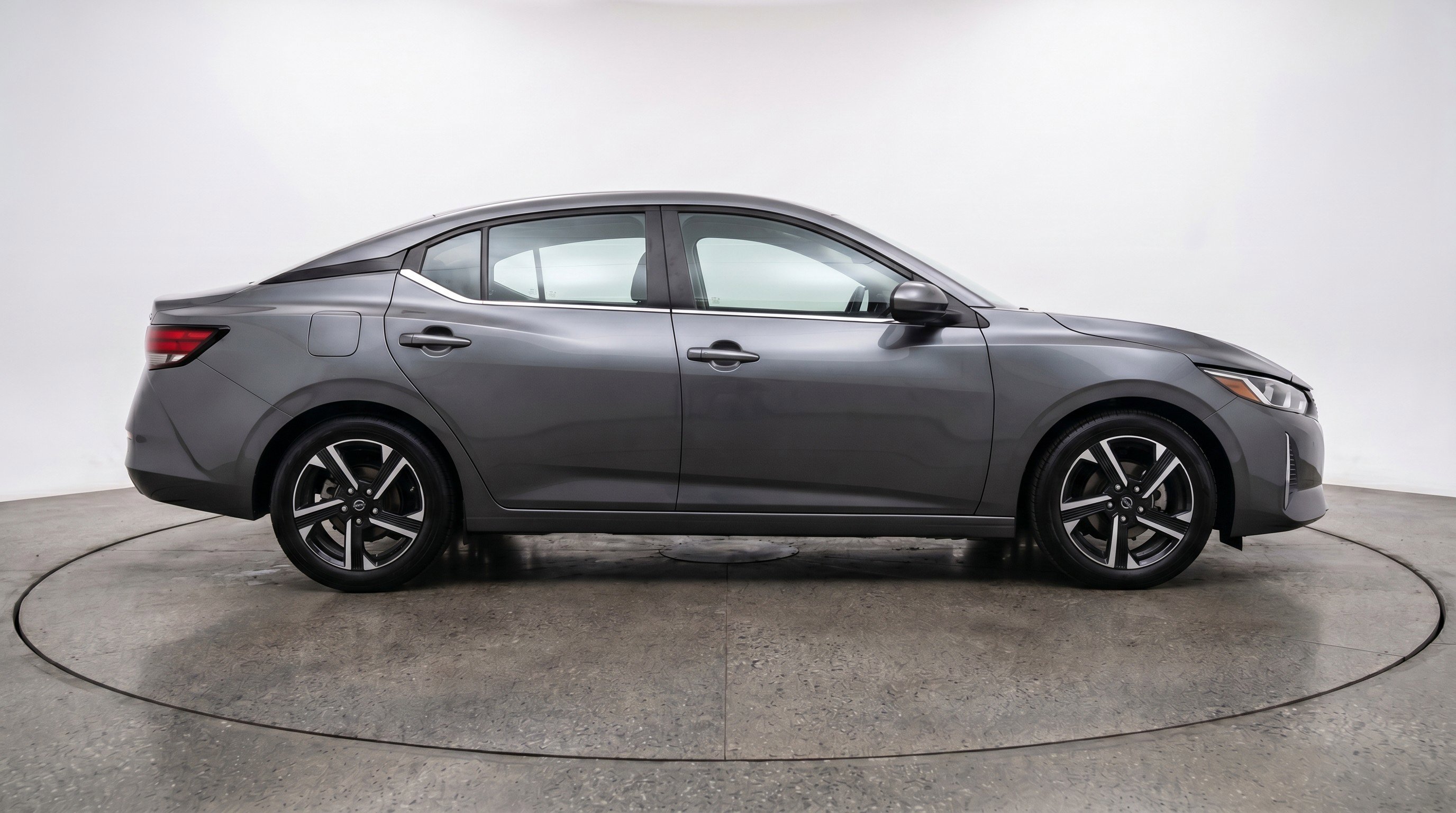 Used 2025 Nissan Sentra SV FWD image 11