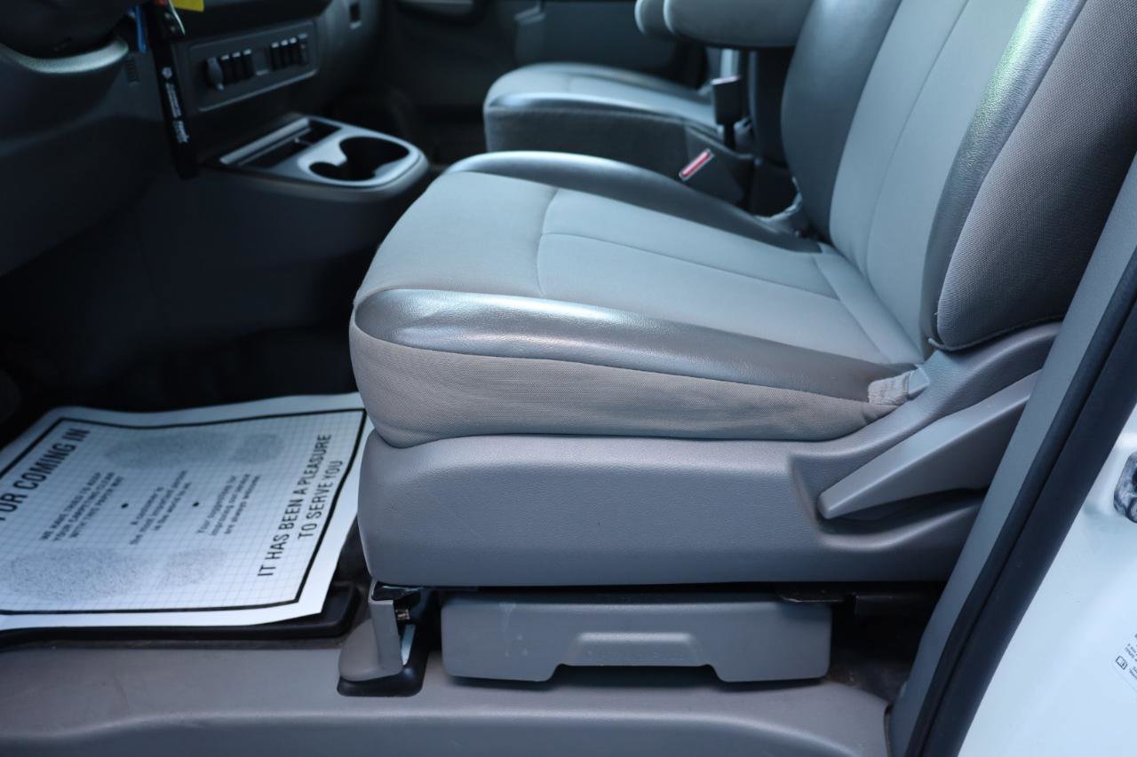 Used 2020 Nissan NV 3500 S image 6