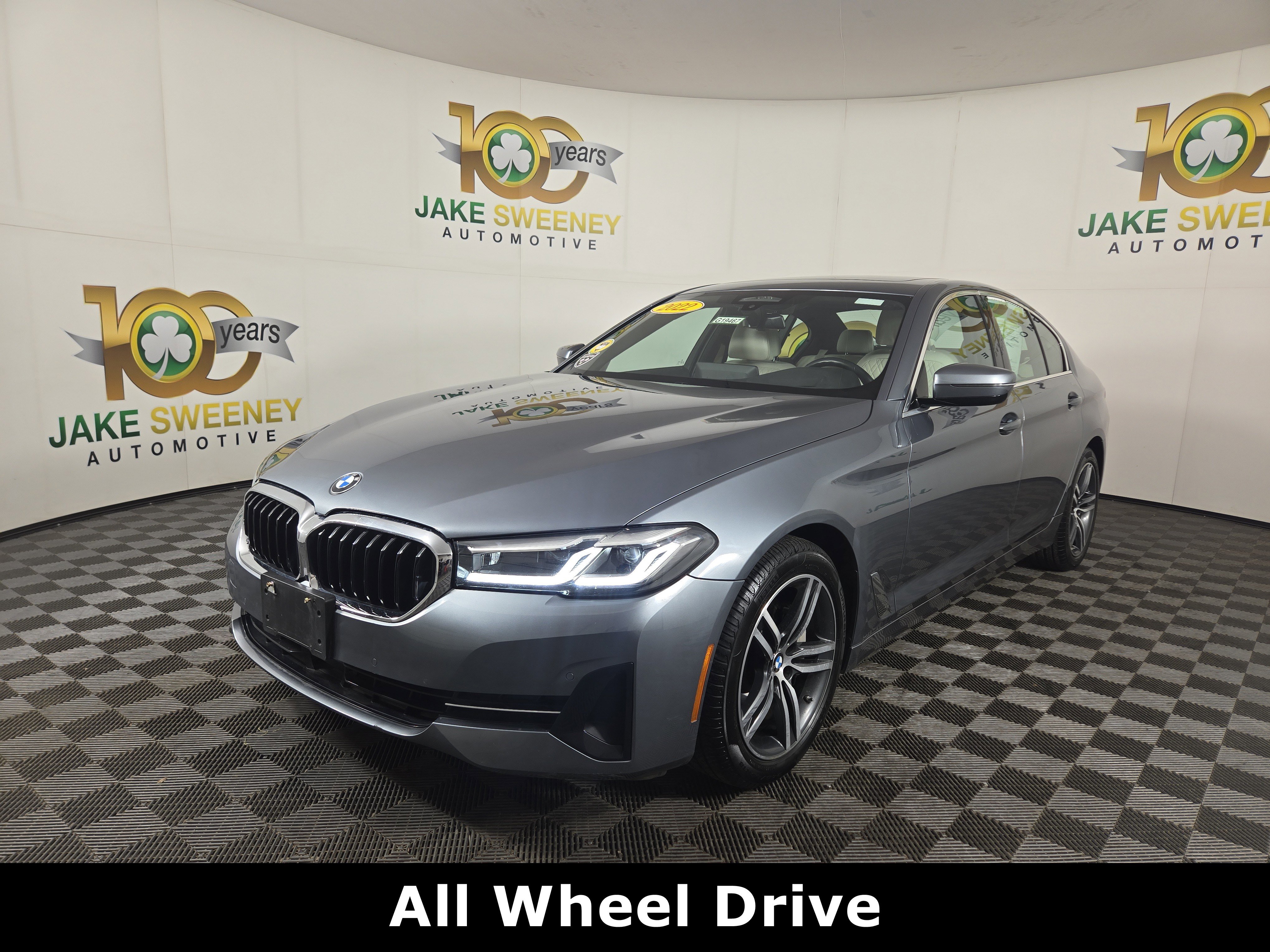 Used 2022 BMW 530i xDrive w/ Executive Package image 3