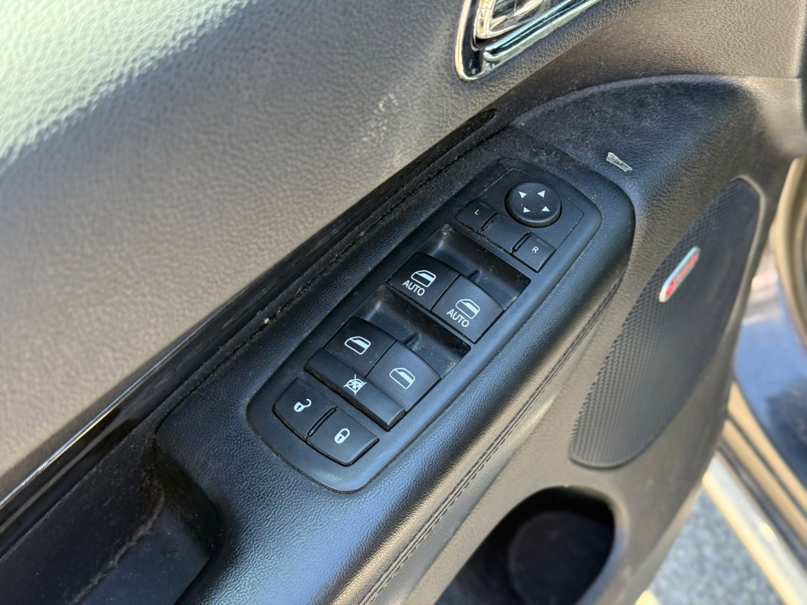 Used 2016 Dodge Durango Limited w/ Premium Group AWD/4WD image 10