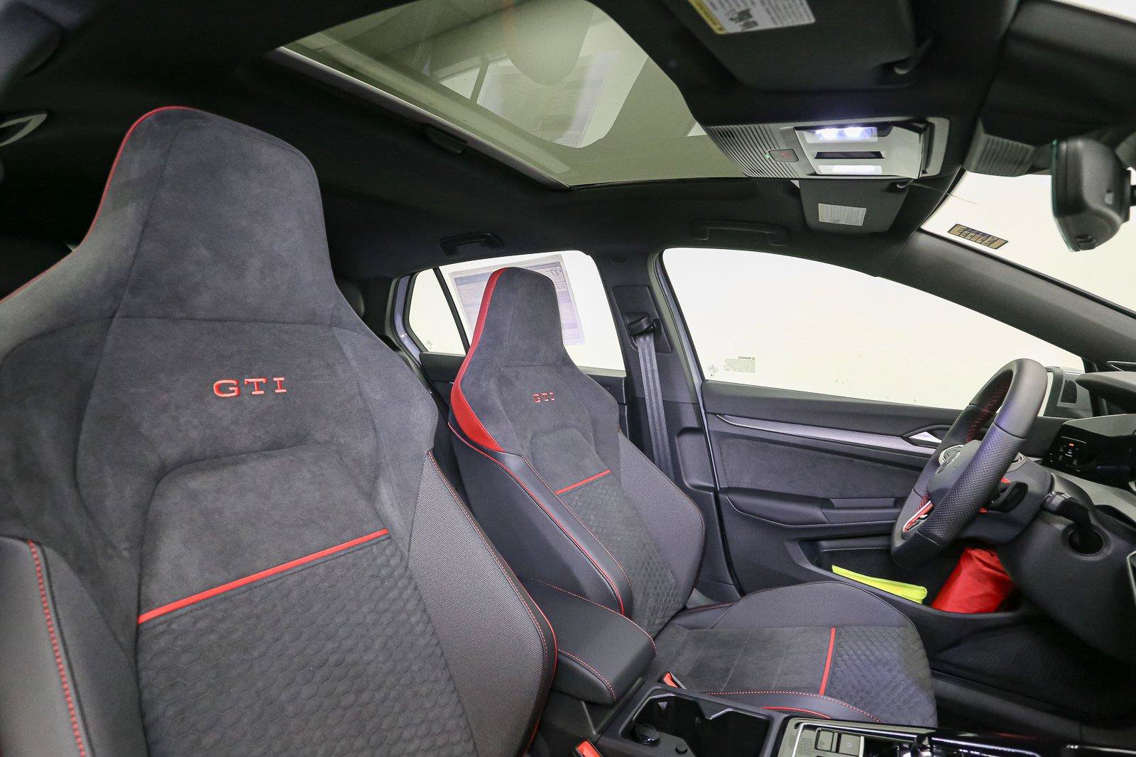 New 2026 Volkswagen GTI SE FWD image 14