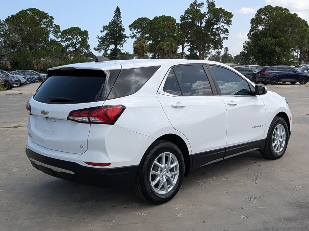 Used 2024 Chevrolet Equinox LT FWD image 8