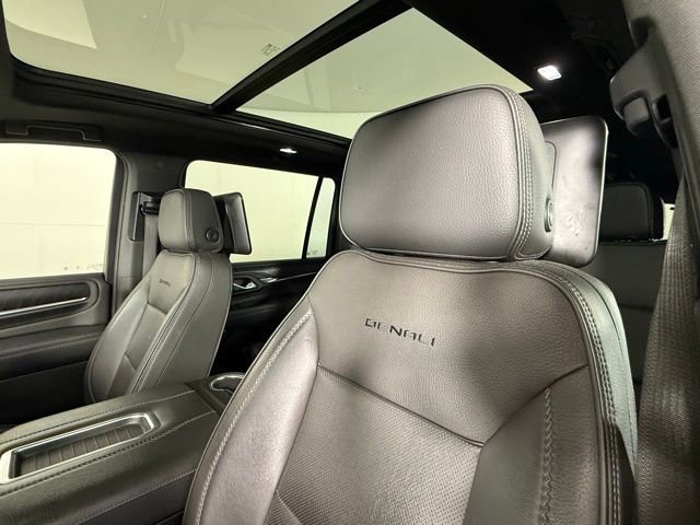 Used 2021 GMC Yukon XL Denali image 19