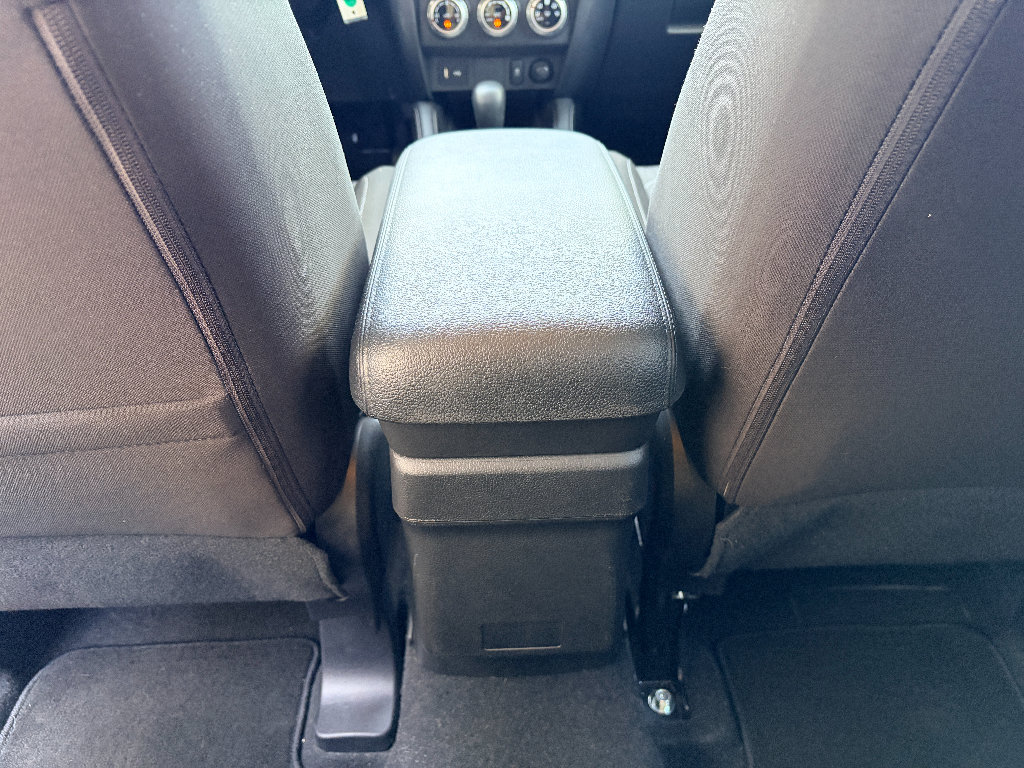 Used 2025 Mitsubishi Outlander Sport ES AWD/4WD image 22