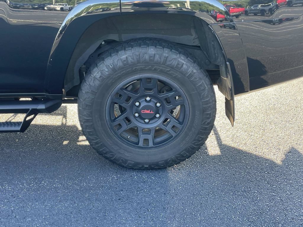 Used 2022 Toyota 4Runner SR5 RWD image 26