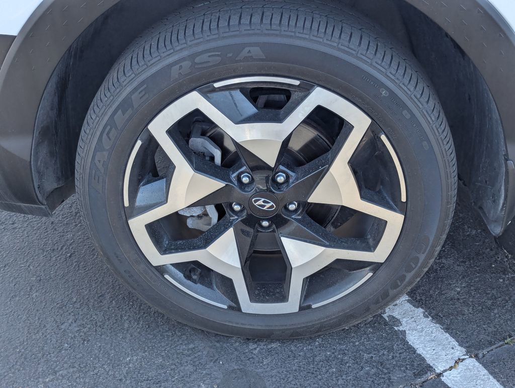 Used 2022 Hyundai Santa Cruz Limited image 13