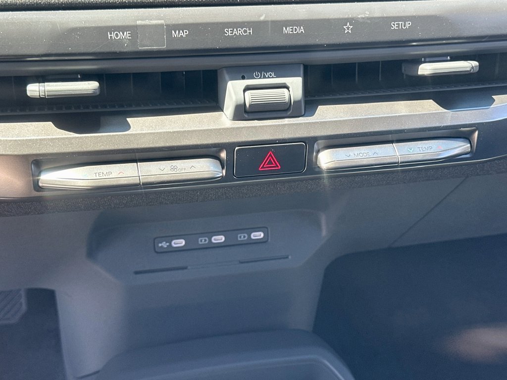 New 2027 Kia EV3 Wind FWD image 16