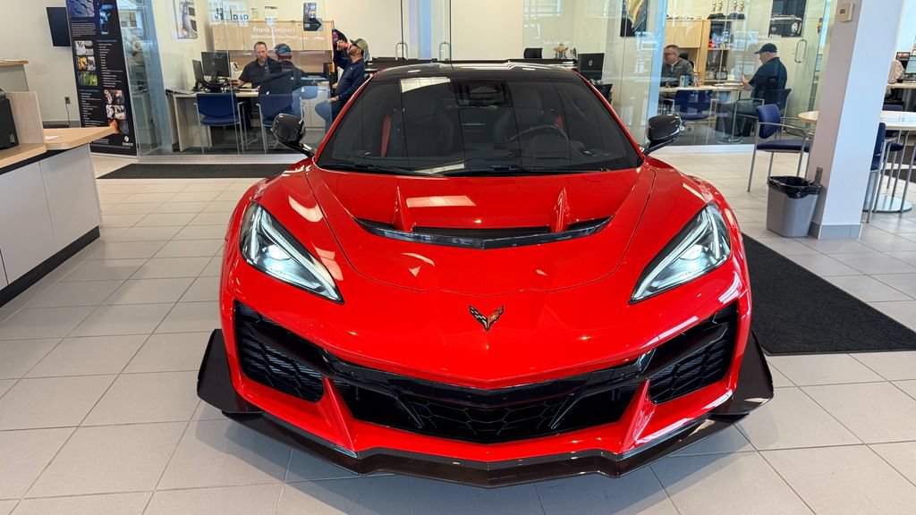 Used 2025 Chevrolet Corvette ZR1 w/ ZR1 Carbon Fiber Aero Package RWD image 25