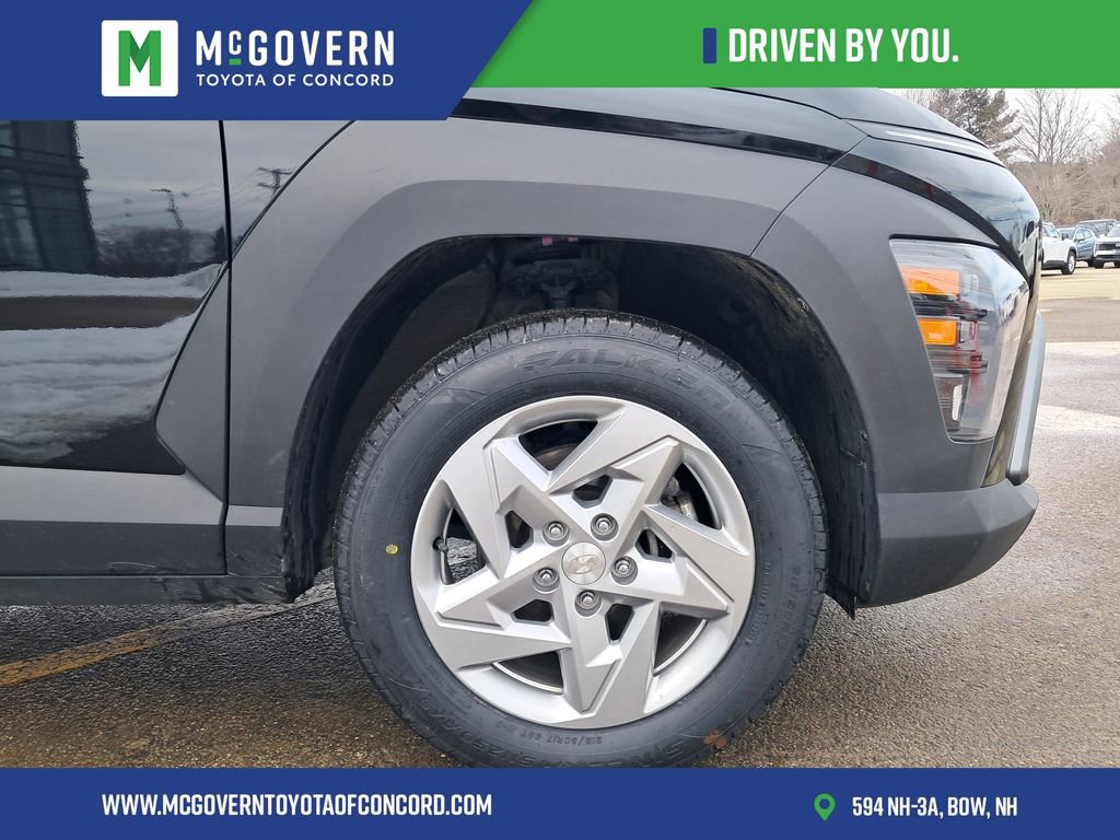 Used 2024 Hyundai Kona SE image 9