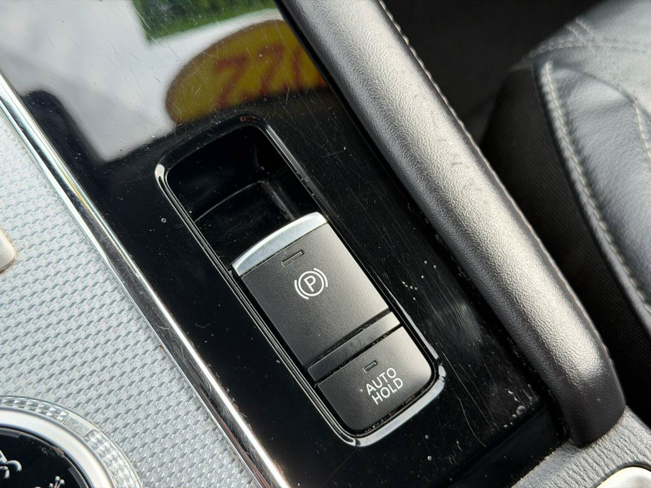 Used 2022 Mitsubishi Outlander SEL AWD/4WD image 25