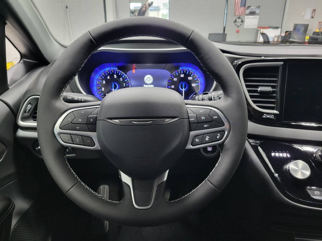 New 2027 Chrysler Pacifica LX FWD image 18