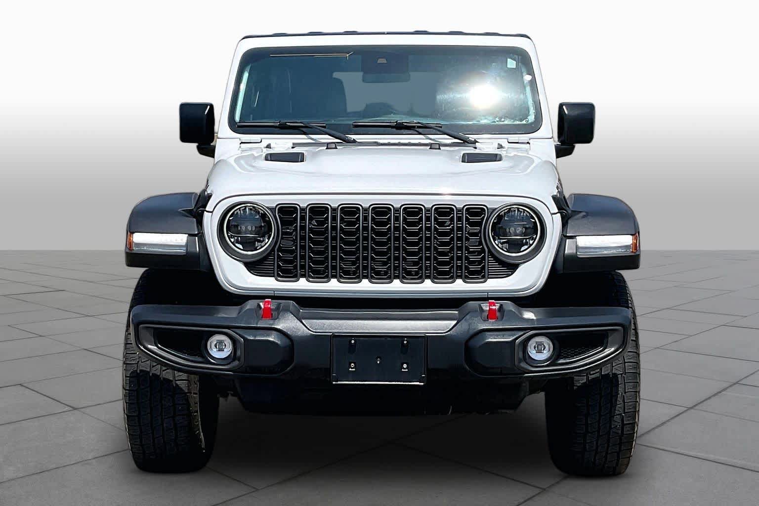 Used 2024 Jeep Wrangler Unlimited Rubicon AWD/4WD image 4