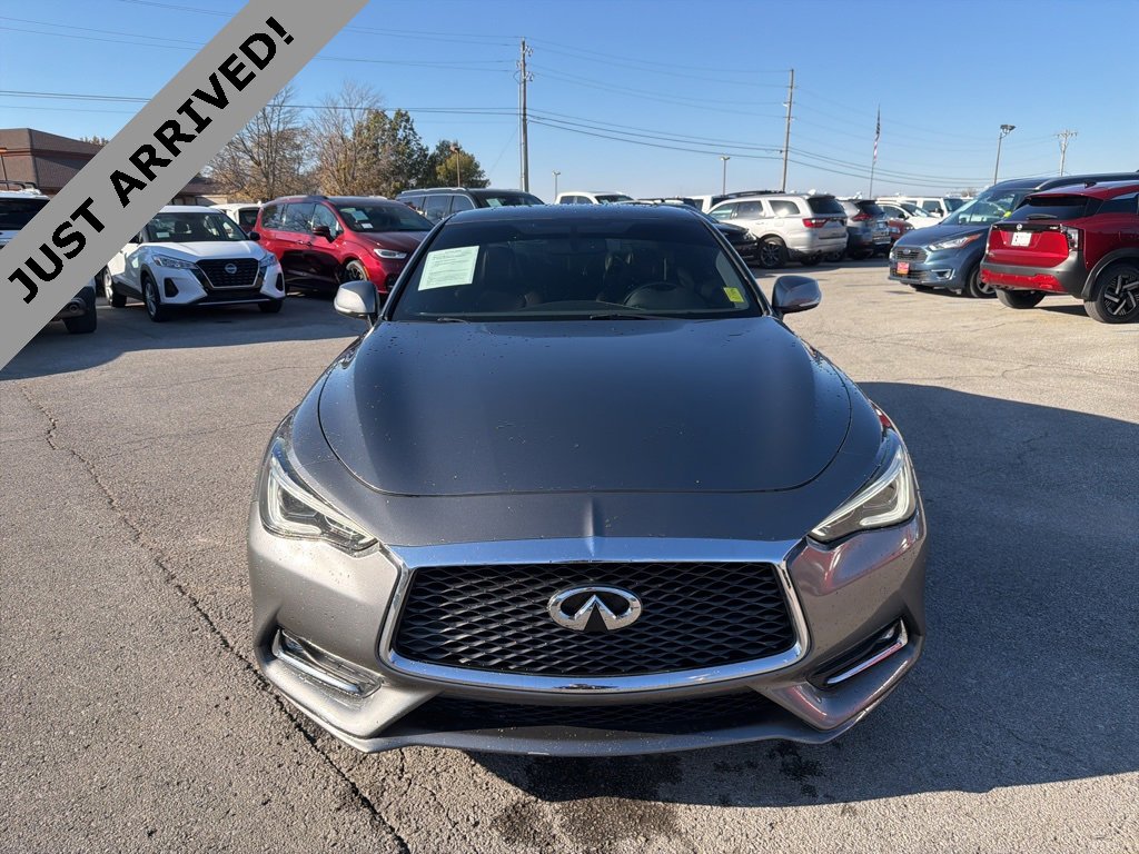 Used 2018 INFINITI Q60 3.0t Luxe image 2