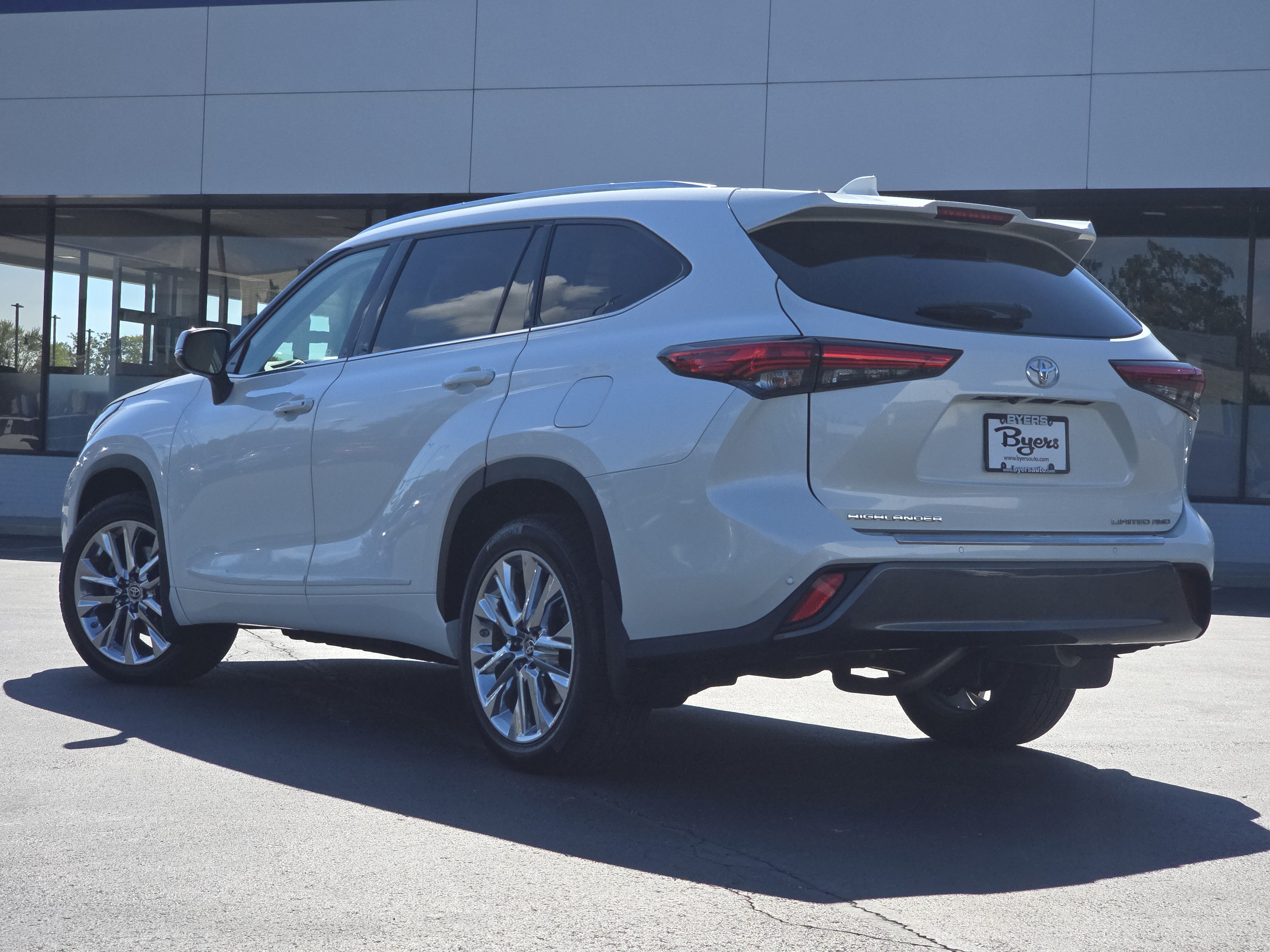 Used 2020 Toyota Highlander Limited AWD/4WD image 5