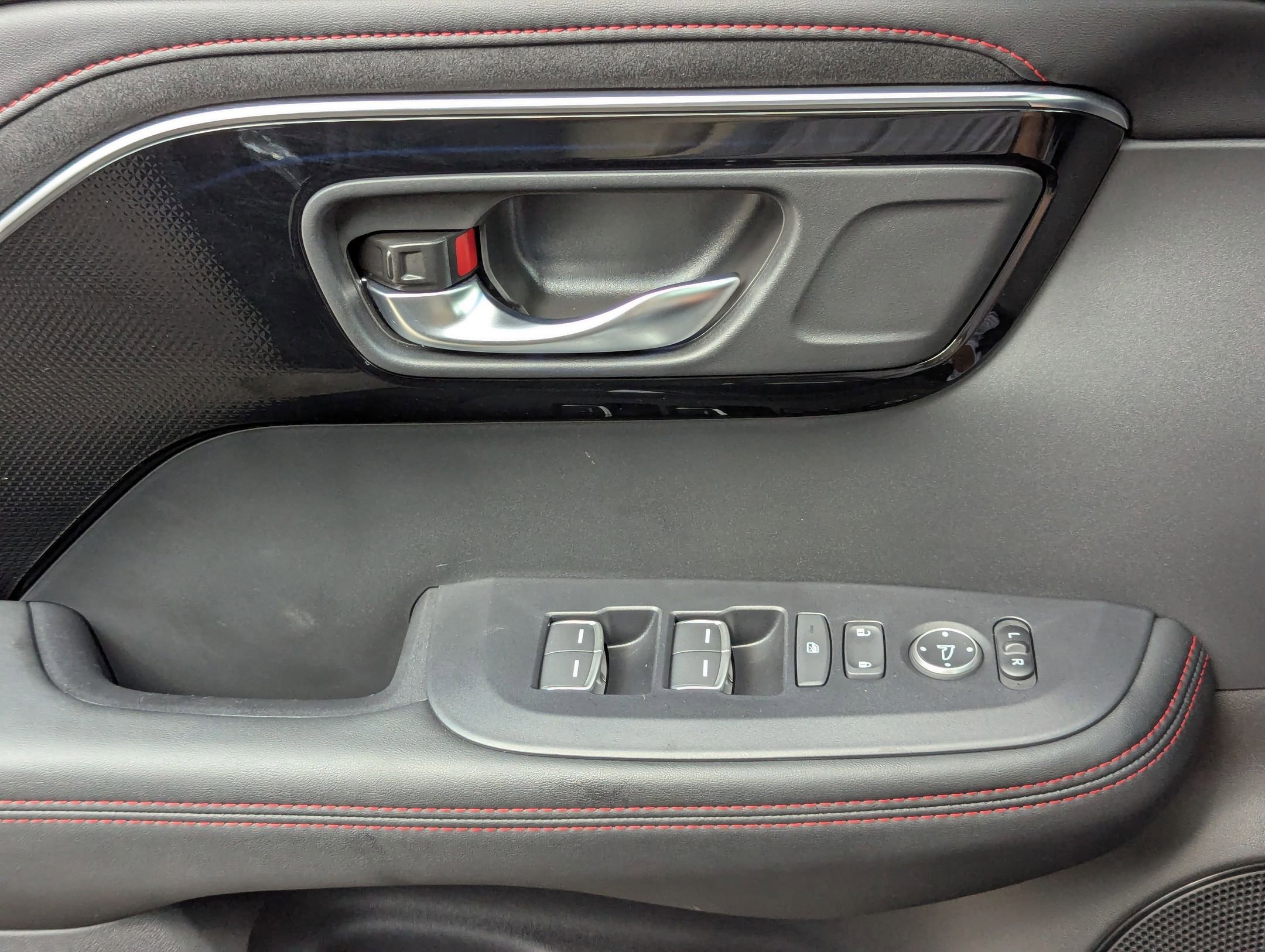 Used 2025 Acura ADX A-Spec image 11