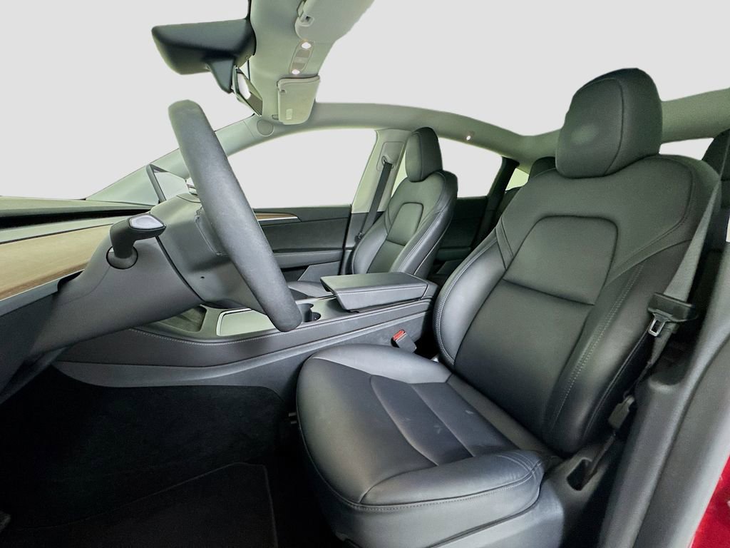 Used 2025 Tesla Model Y Long Range image 10
