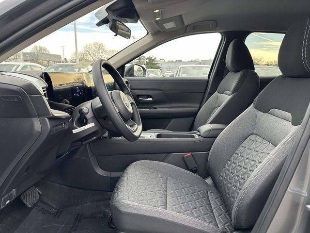New 2026 Nissan Kicks SV w/ Illumination Package image 16