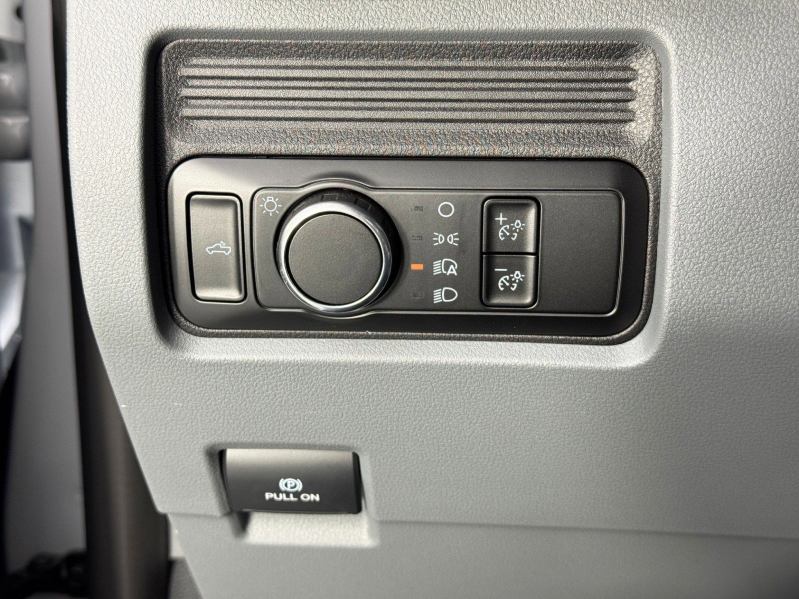 Used 2025 Ford F350 XL w/ XL Driver Assist Package image 16