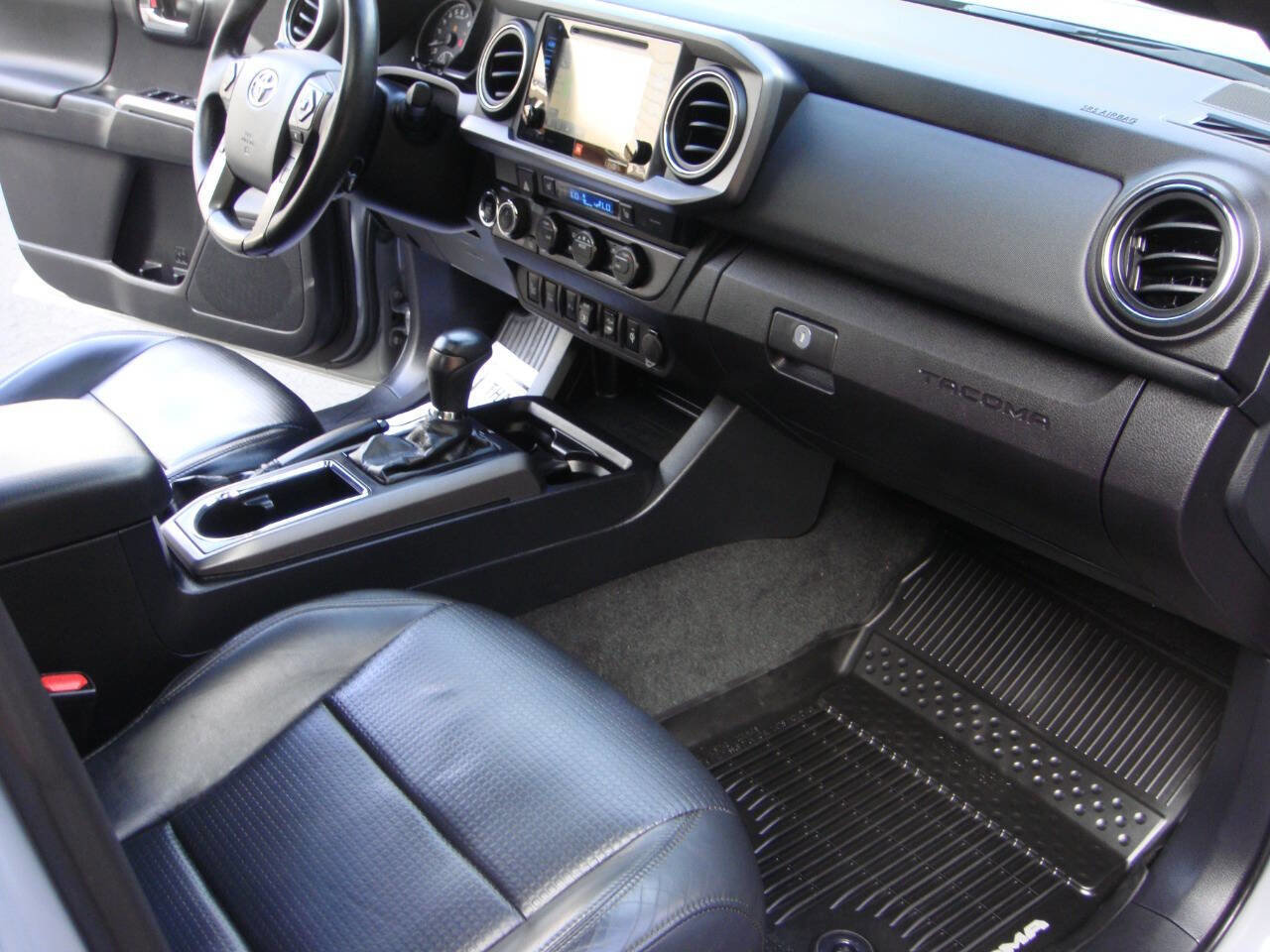 Used 2019 Toyota Tacoma TRD Sport image 26