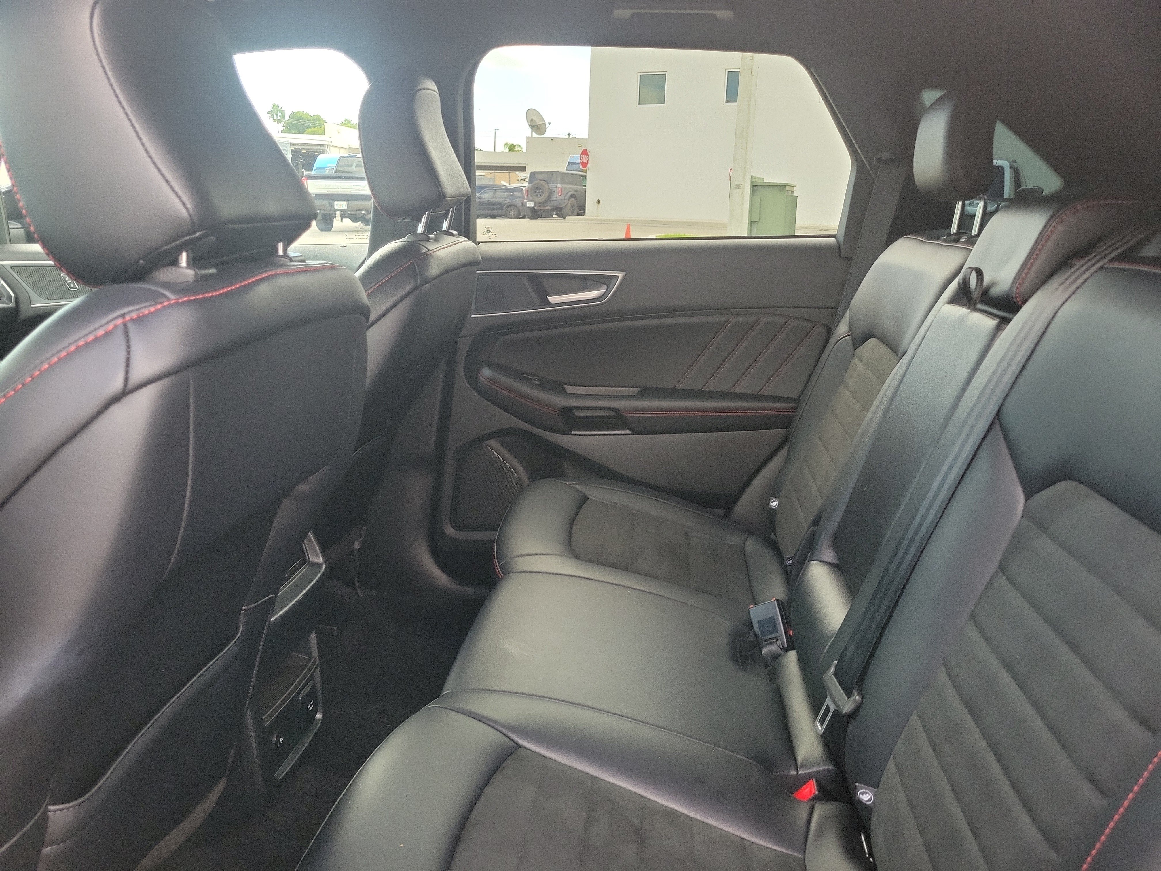 Used 2024 Ford Edge ST-Line AWD/4WD image 14