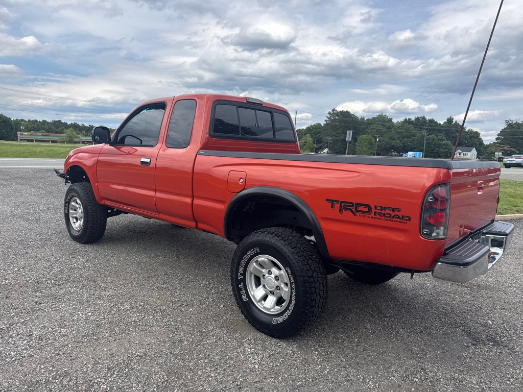 Used 2000 Toyota Tacoma PreRunner RWD image 7