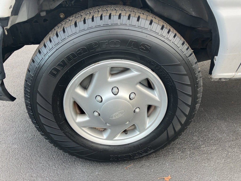 Used 2014 Ford E-350 and Econoline 350 Super Duty image 14