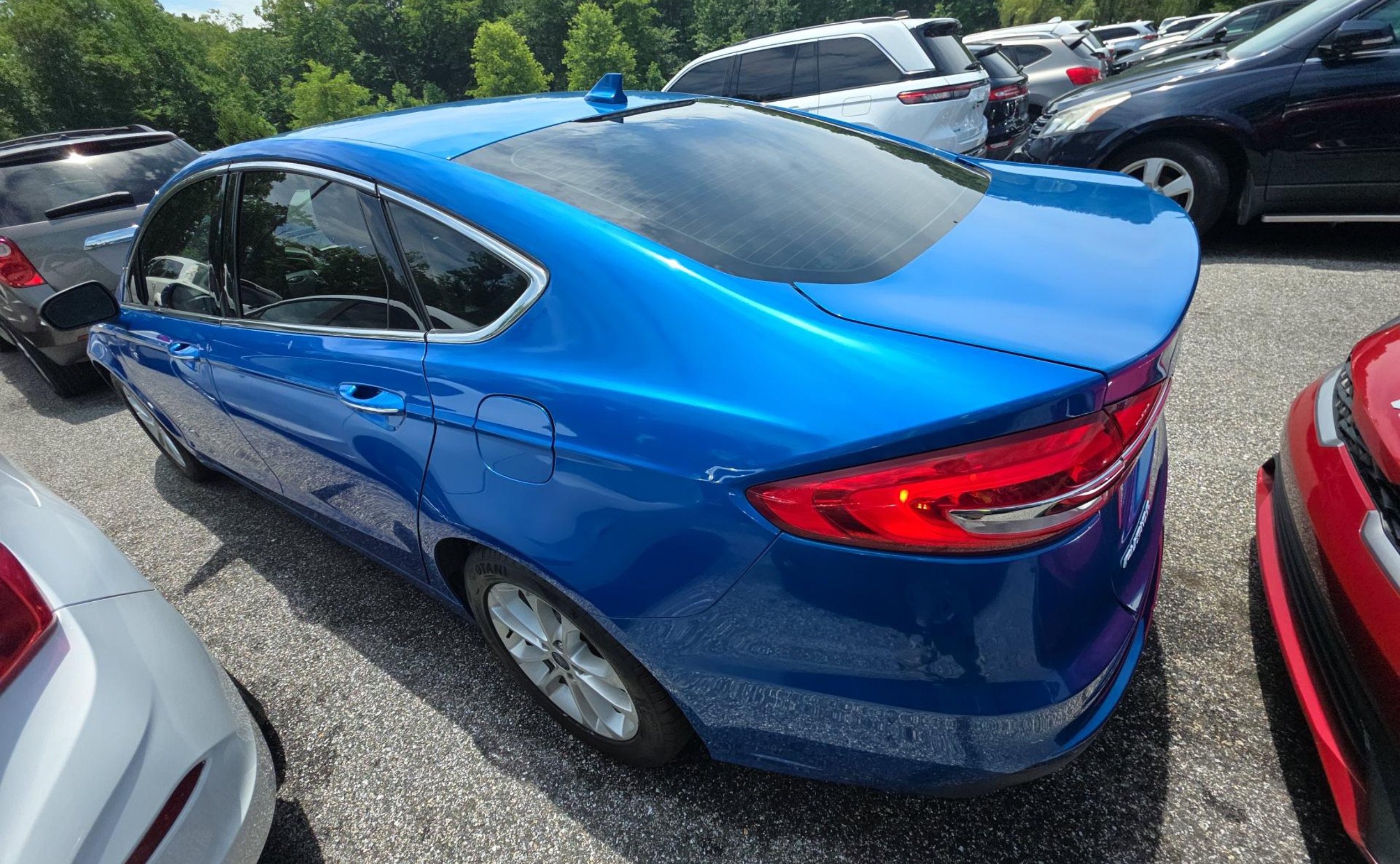 Used 2019 Ford Fusion SEL FWD image 5