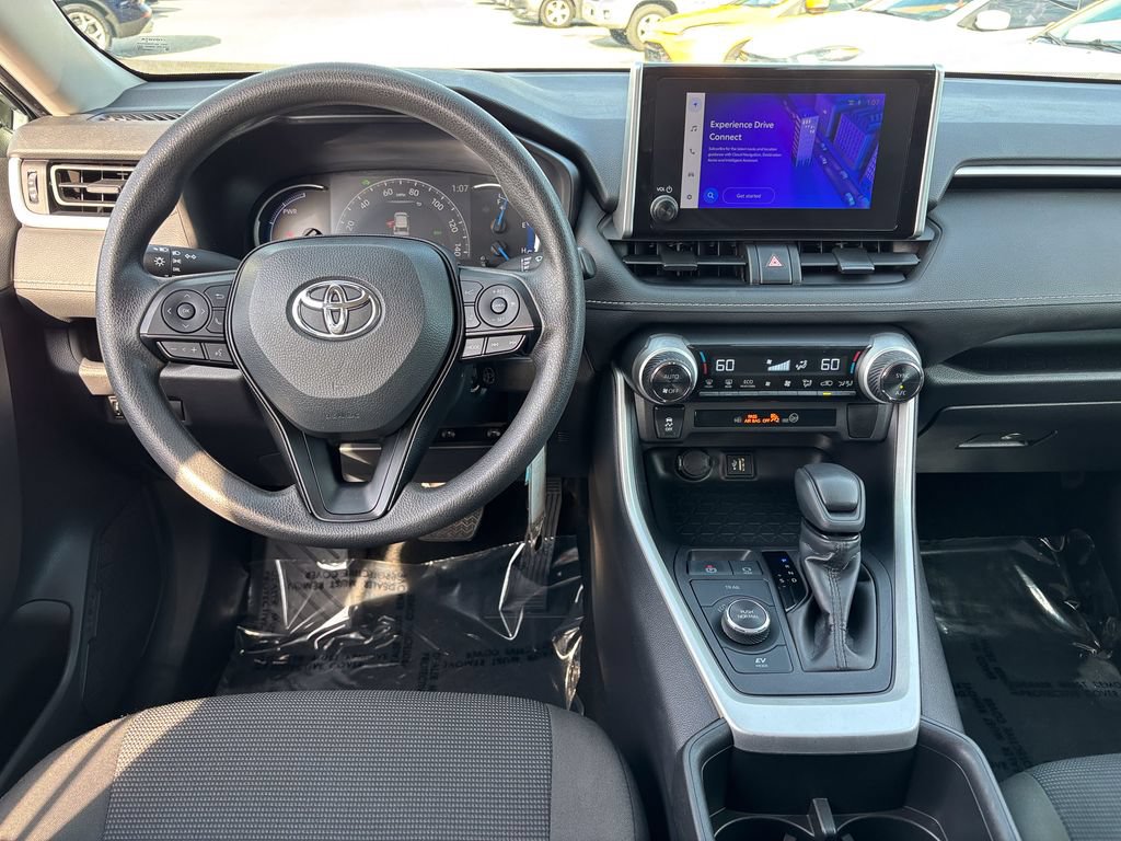 Used 2025 Toyota RAV4 LE AWD/4WD image 20