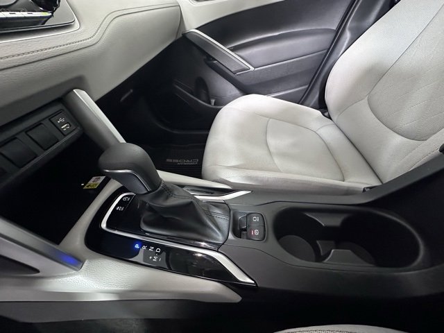 Used 2022 Toyota Corolla Cross LE image 27