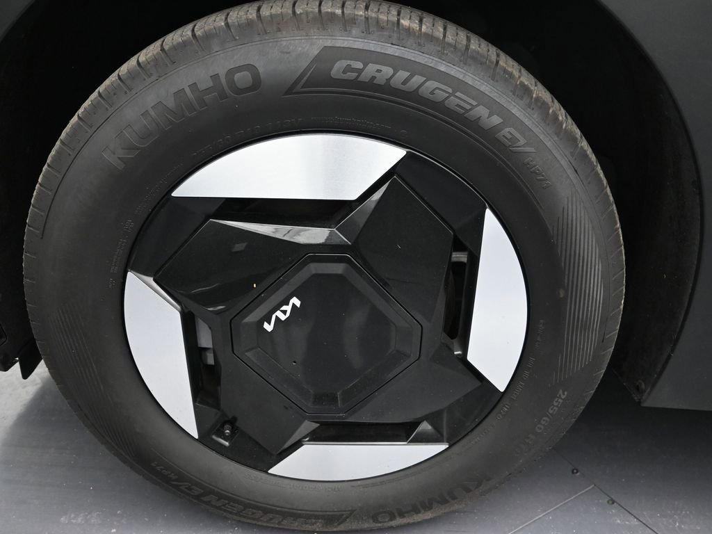 Used 2025 Kia EV9 Light image 9