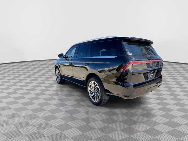 Used 2025 Lincoln Navigator Reserve image 6