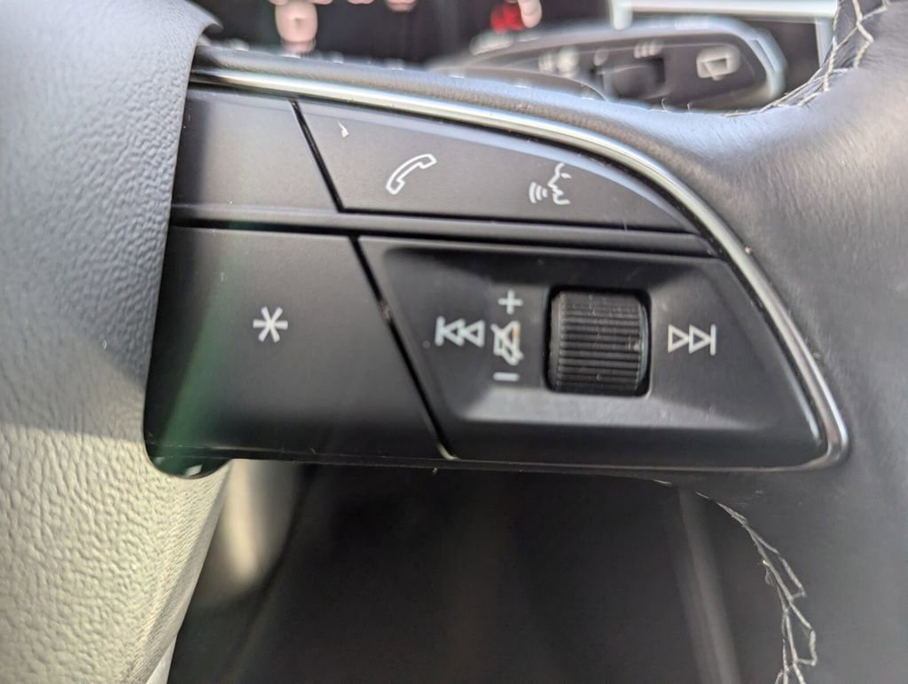 Used 2023 Audi Q8 Premium Plus w/ Premium Plus Package image 17