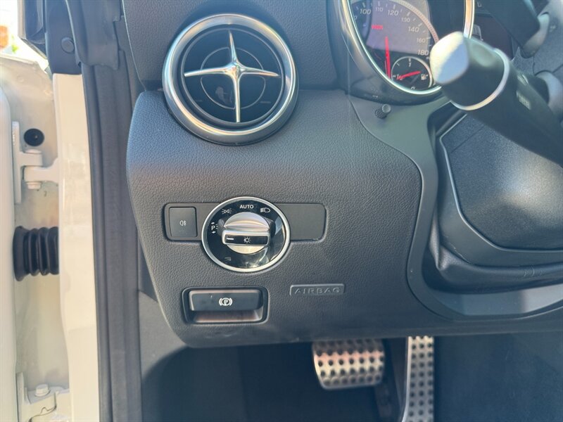 Used 2017 Mercedes-Benz SLC 43 AMG image 23