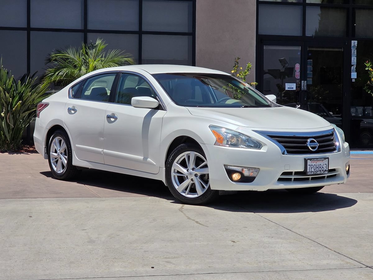Used 2015 Nissan Altima 2.5 SV FWD image 3