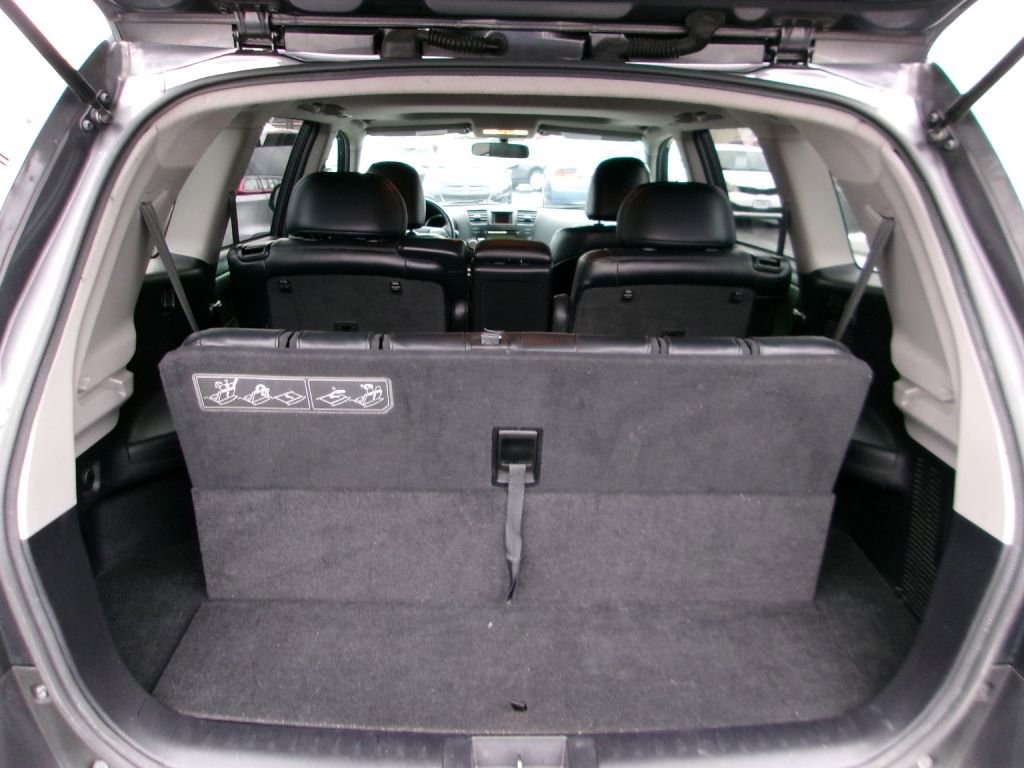 Used 2010 Toyota Highlander SE image 6