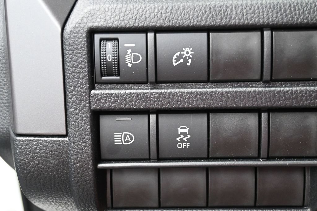 Used 2026 Toyota Tacoma SR5 AWD/4WD image 14