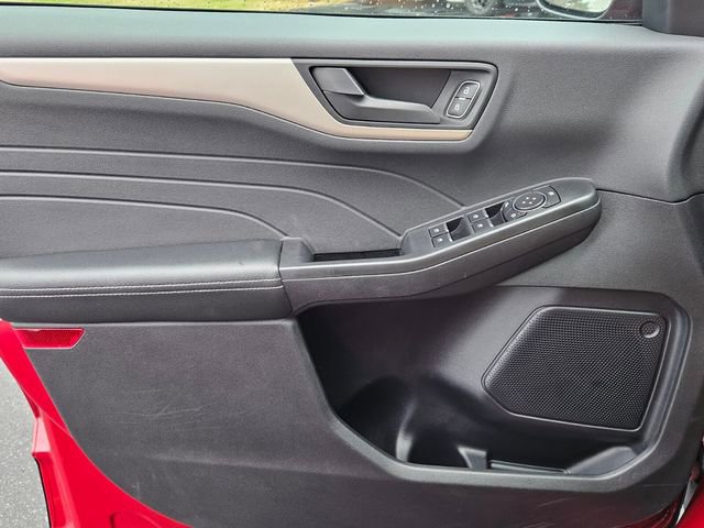 Used 2022 Ford Escape SE w/ Cold Weather Package image 26