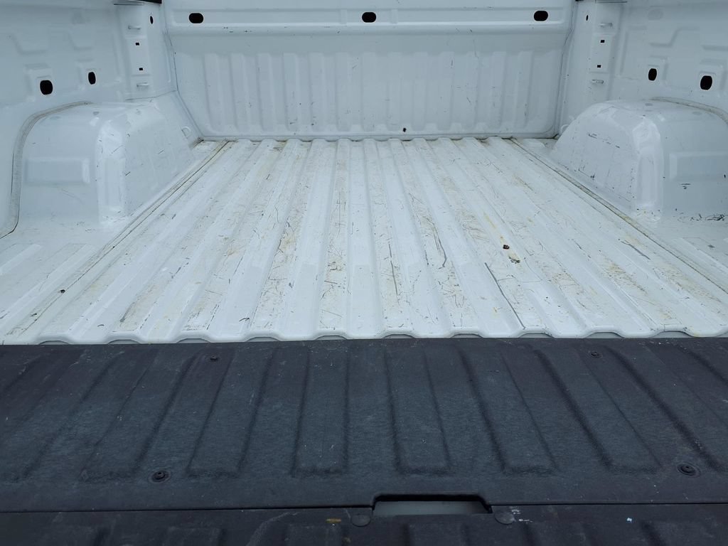 Used 2025 GMC Sierra 1500 SLT RWD image 10