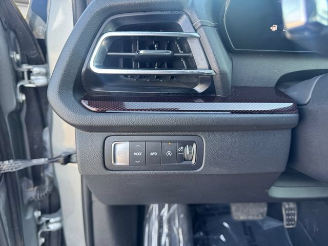 Used 2025 Chevrolet Traverse Z71 w/ Enhanced Driving Package AWD/4WD image 20