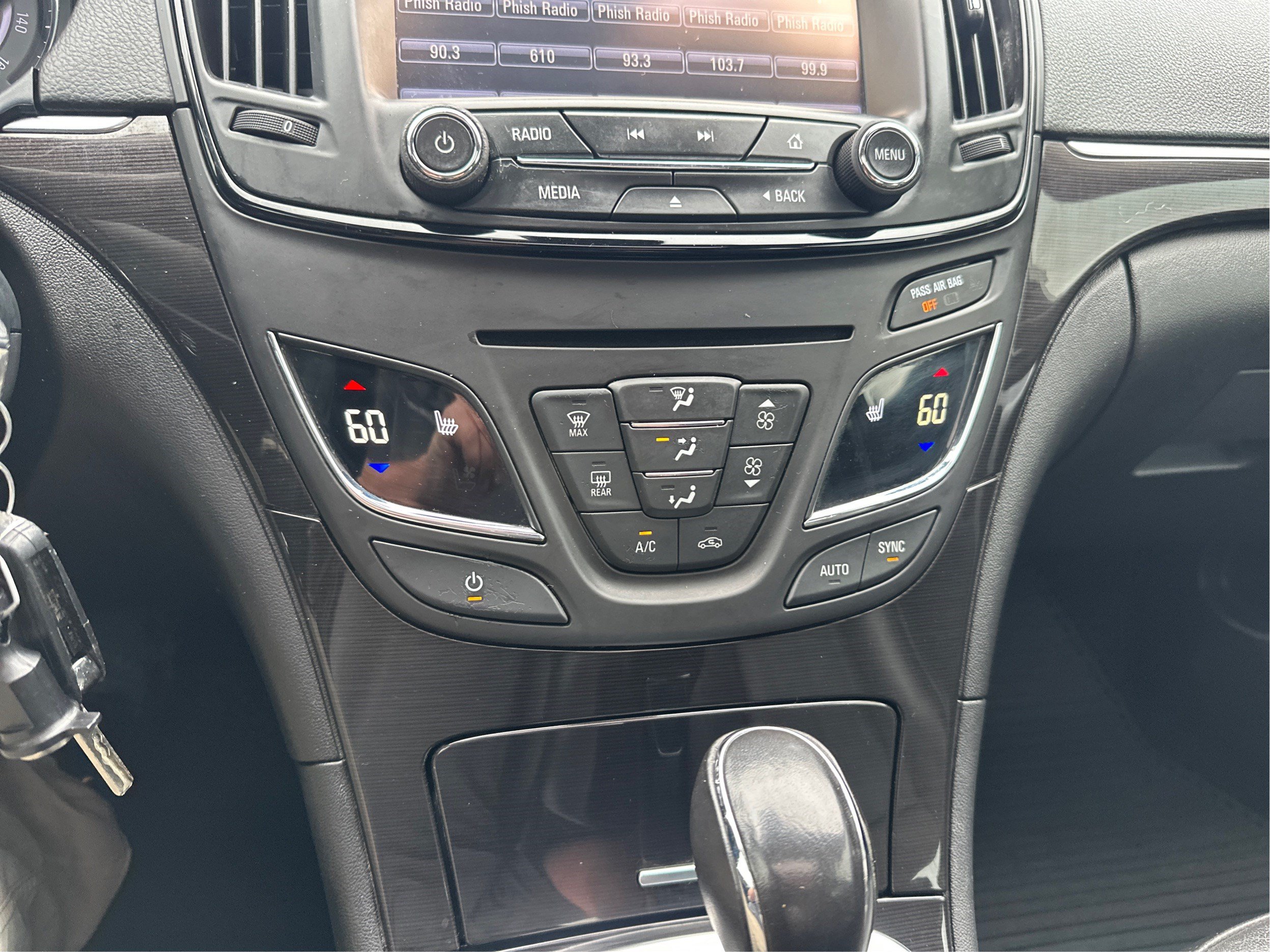 Used 2017 Buick Regal Sport Touring FWD image 33