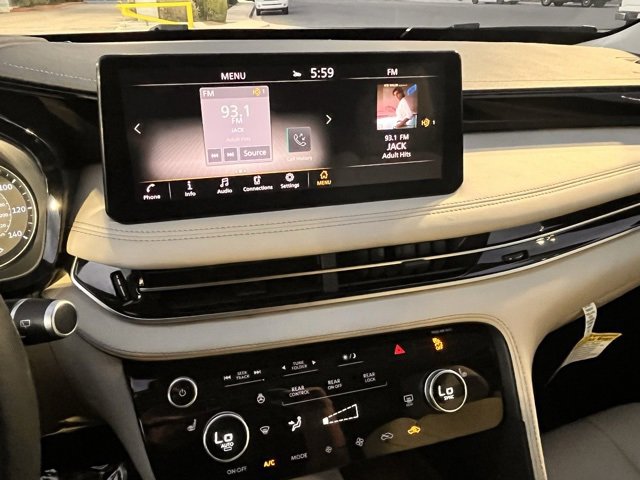 Certified 2023 INFINITI QX60 Pure image 14