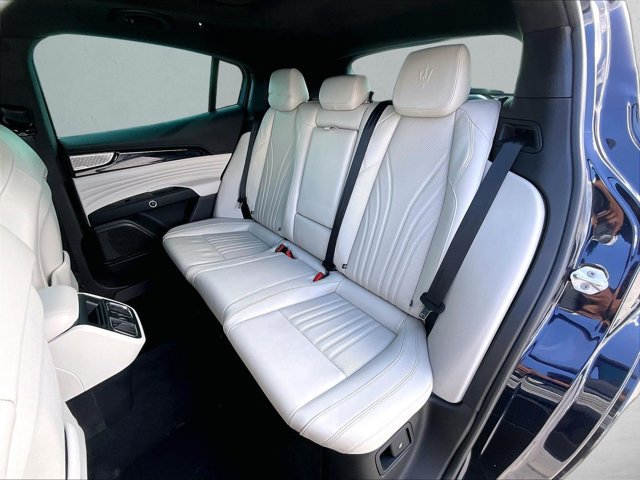 Used 2023 Maserati Grecale Modena AWD/4WD image 27
