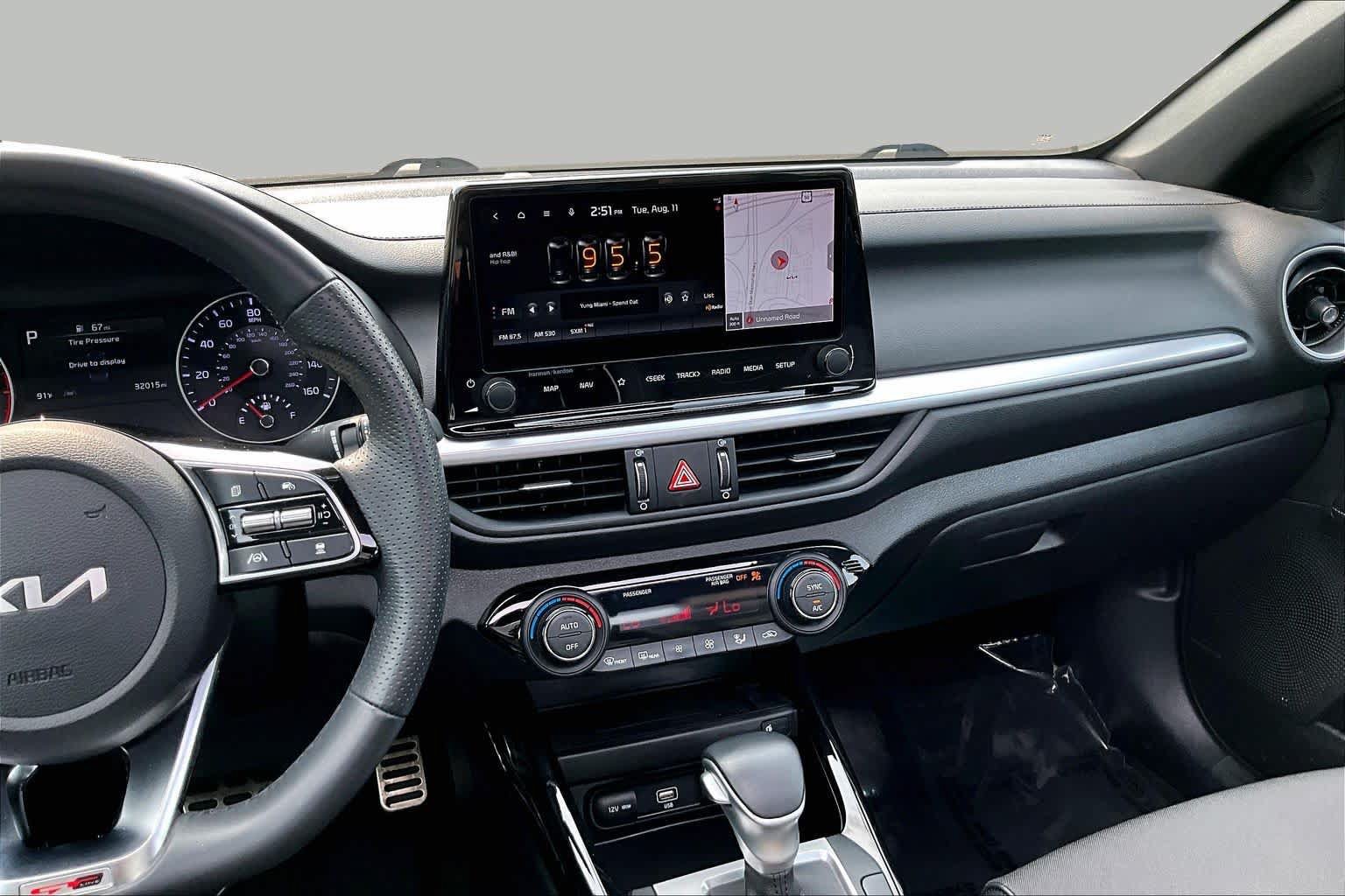 Used 2022 Kia Forte GT-Line w/ GT-Line Premium Package FWD image 7