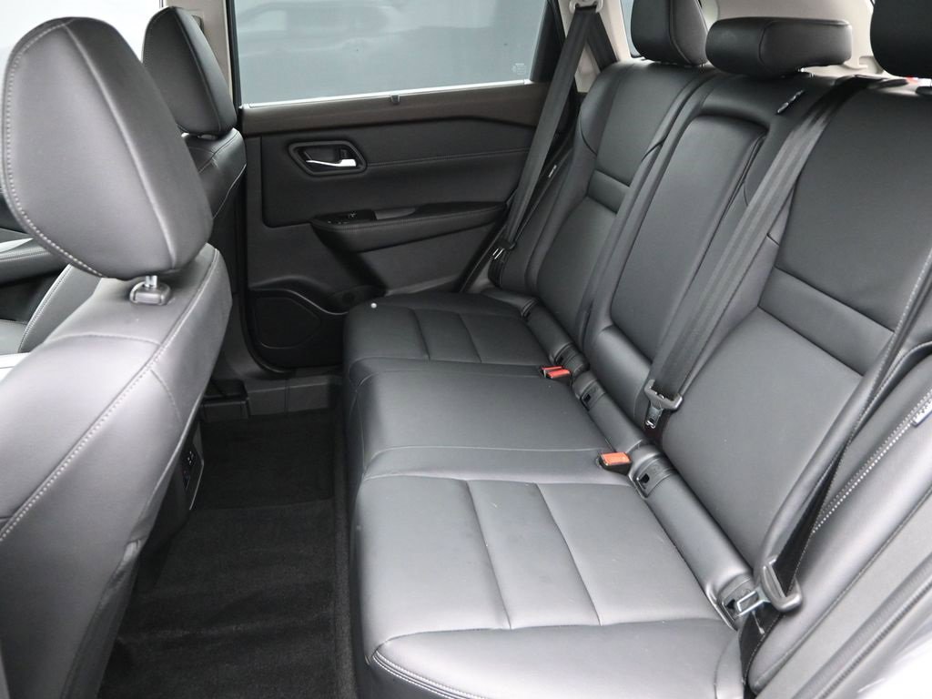 Used 2023 Nissan Rogue SL w/ SL Premium Package image 13