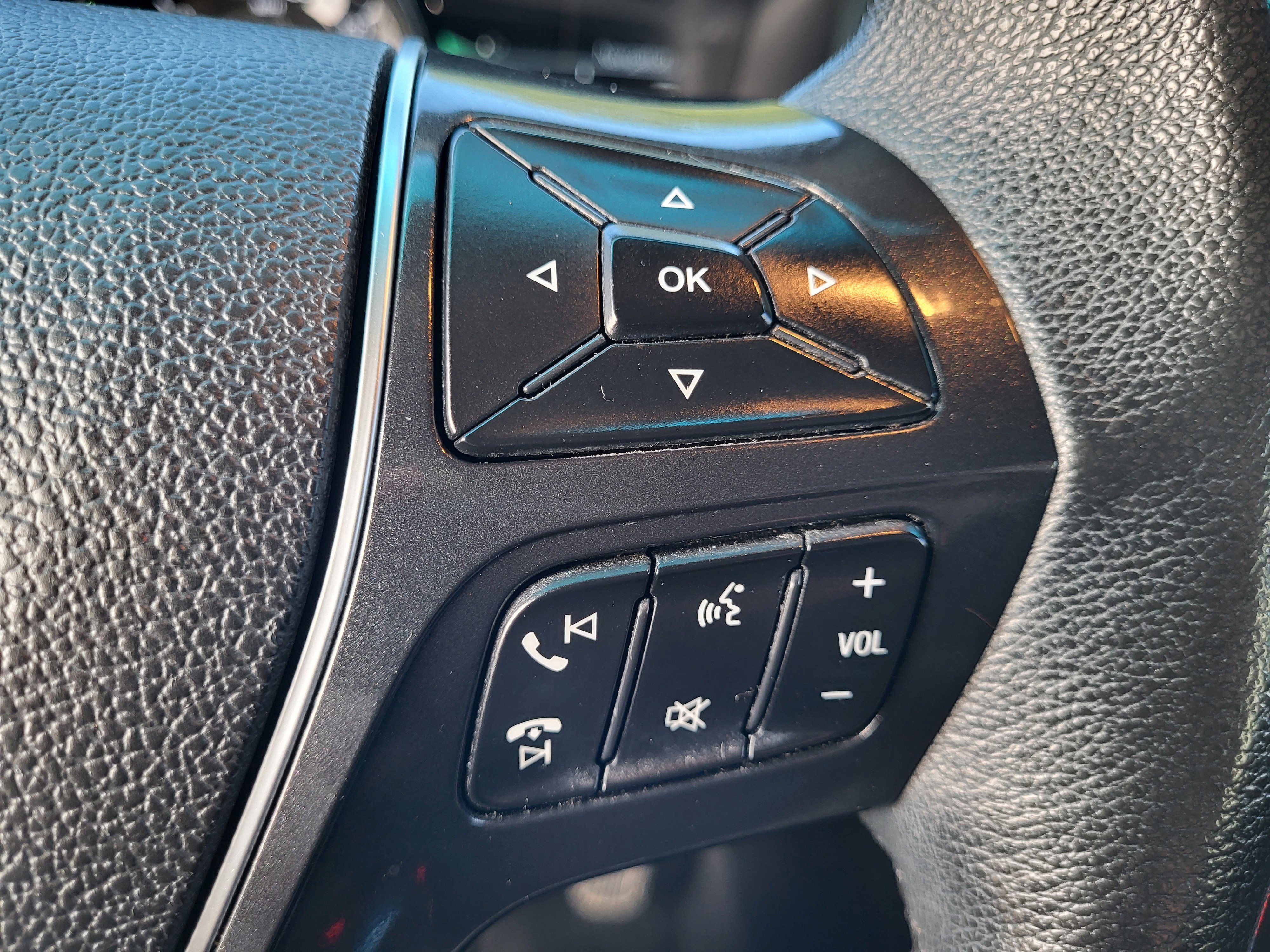 Used 2016 Ford Explorer Limited image 20