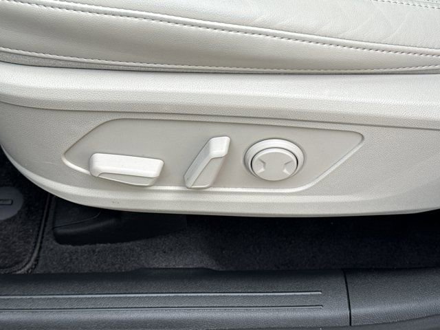 Used 2025 Kia Sorento SX image 18