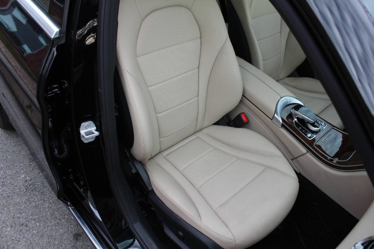 Used 2016 Mercedes-Benz C 300 4MATIC Sedan image 15