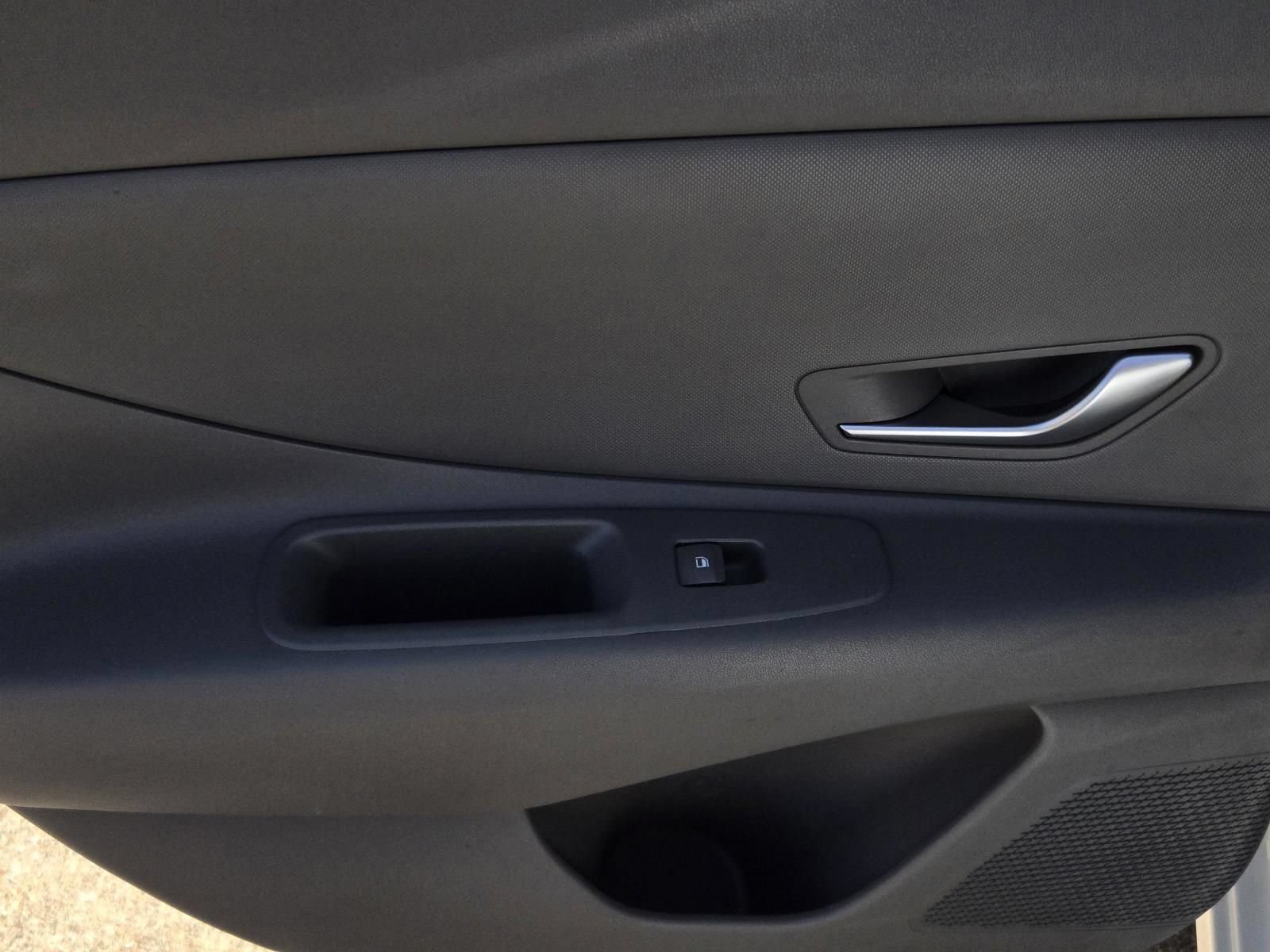 Used 2024 Hyundai Elantra SEL FWD image 14